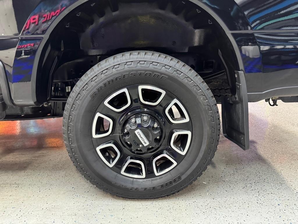 Ford F-250 SD Platinum Crew Cab 4WD 2026