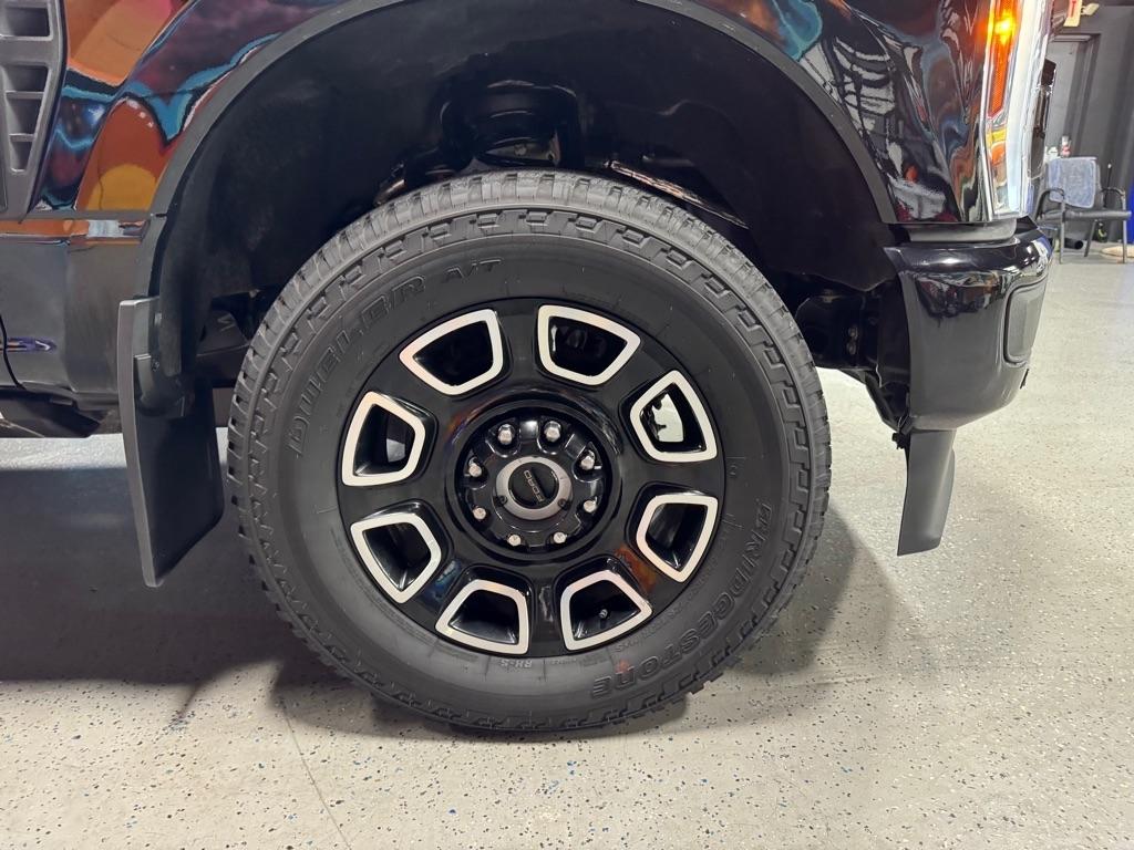 Ford F-250 SD Platinum Crew Cab 4WD 2026