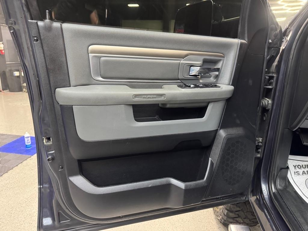 RAM 2500 SLT Crew Cab SWB 4WD 2015