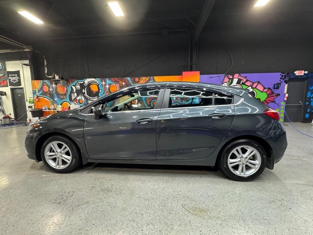 Chevrolet Cruze LT Auto Hatchback 2017