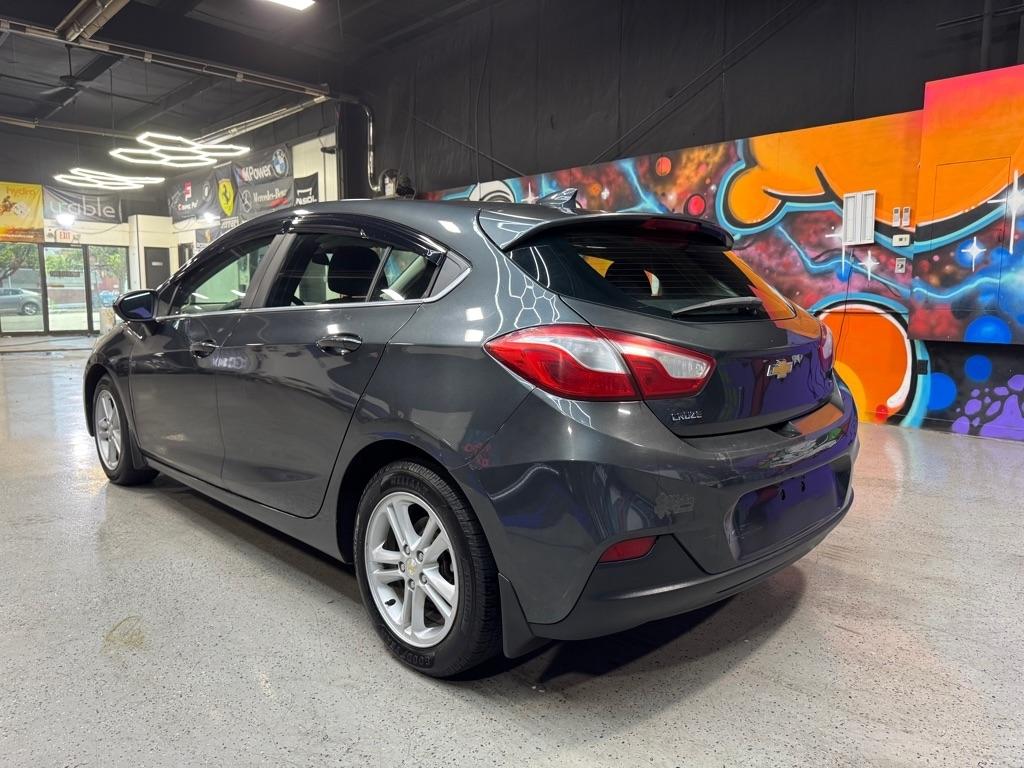 Chevrolet Cruze LT Auto Hatchback 2017