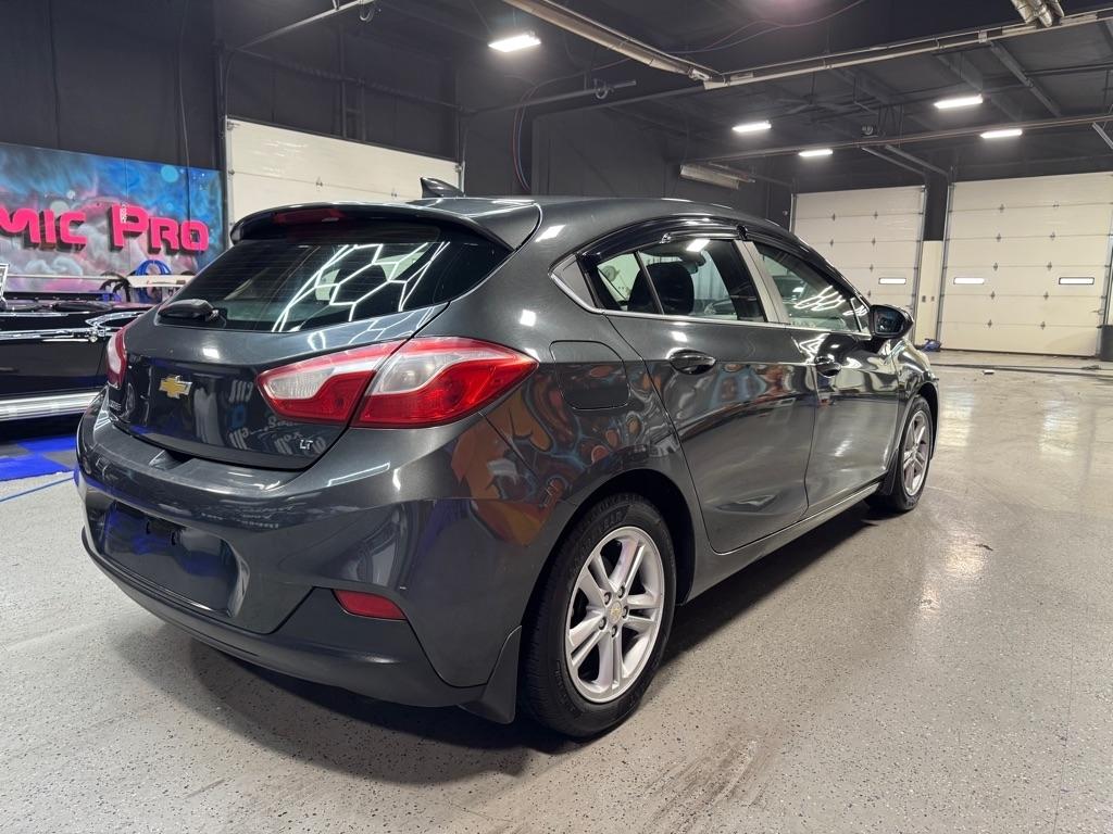 Chevrolet Cruze LT Auto Hatchback 2017