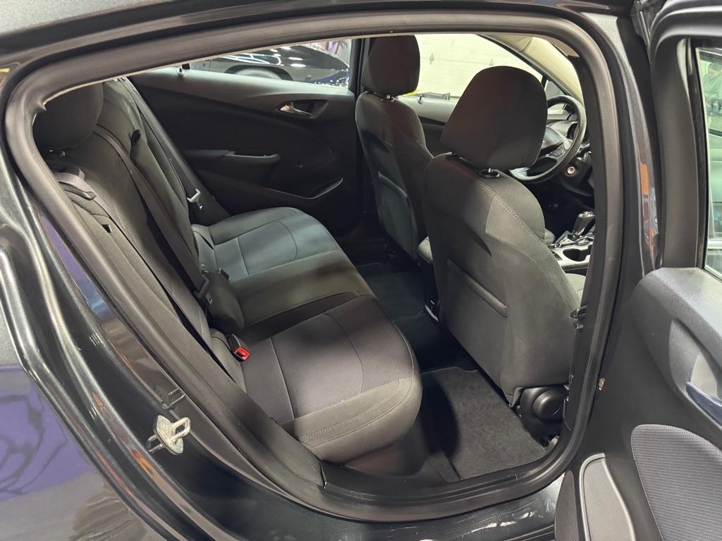 Chevrolet Cruze LT Auto Hatchback 2017