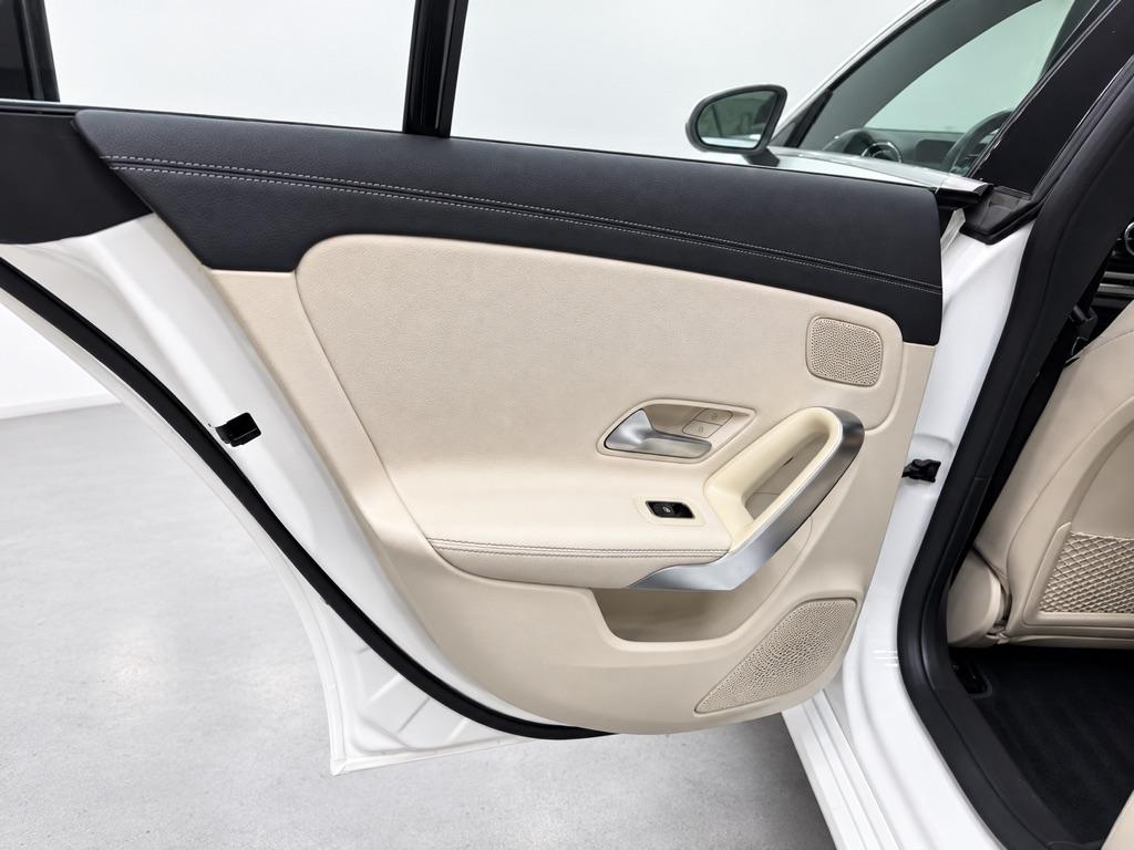 Mercedes-Benz CLA-Class CLA250 4MATIC 2021
