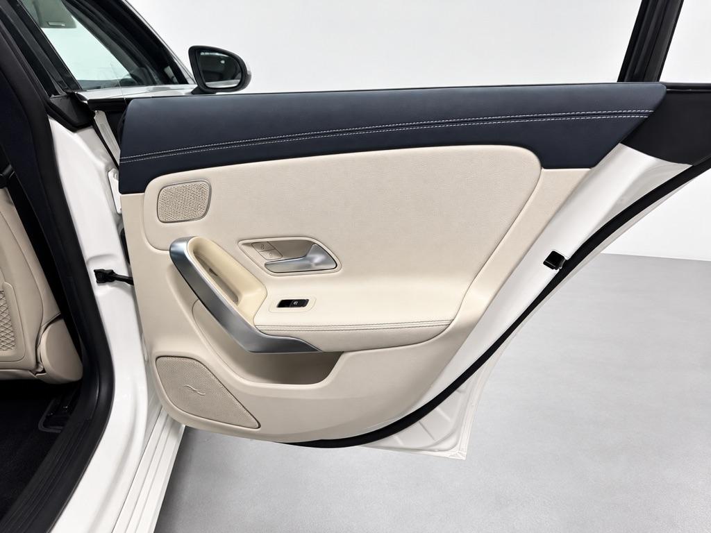 Mercedes-Benz CLA-Class CLA250 4MATIC 2021