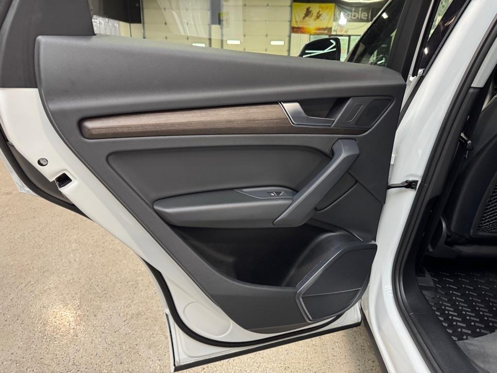 Audi Q5 2.0T Premium quattro 2023