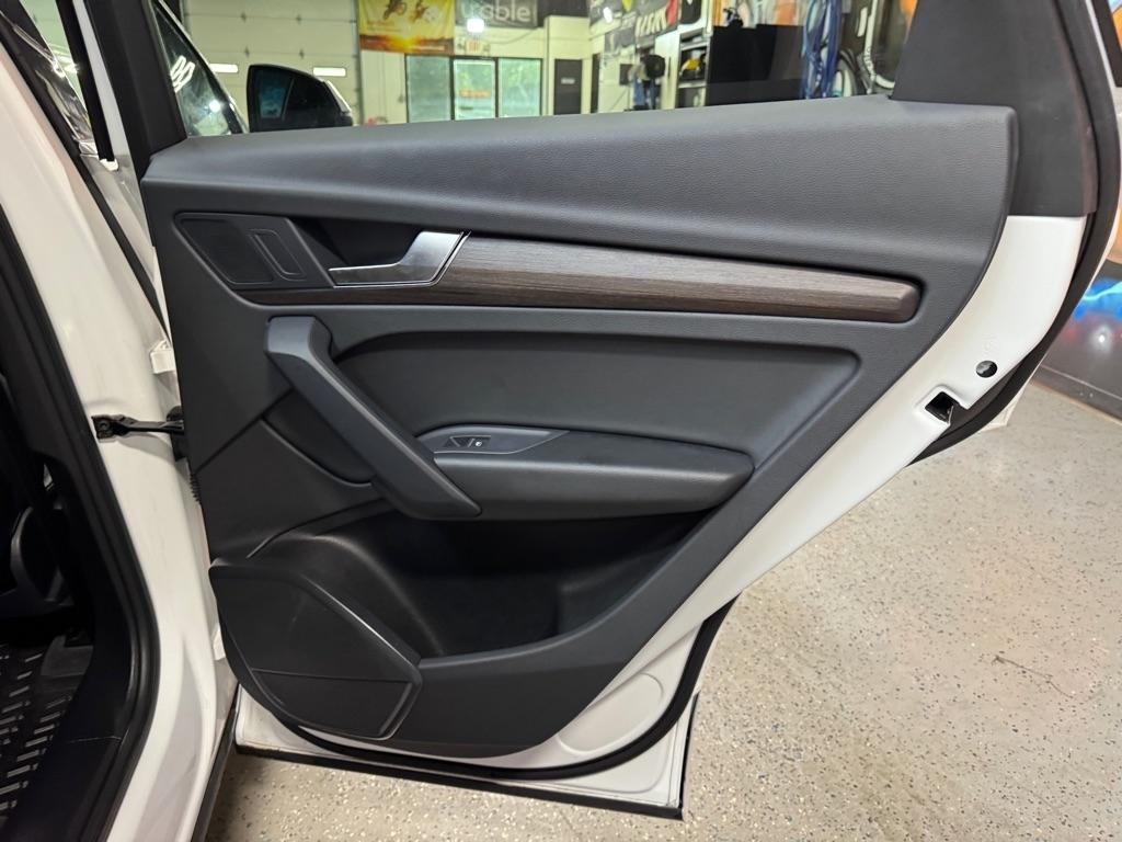 Audi Q5 2.0T Premium quattro 2023