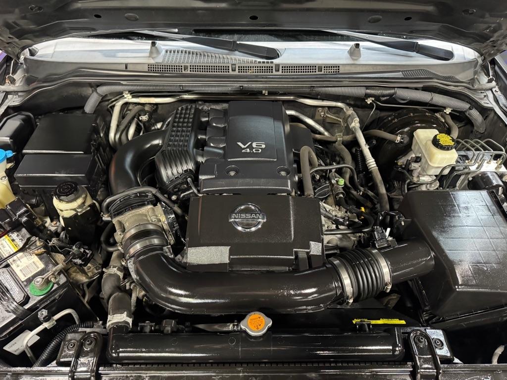 Nissan Frontier SE King Cab V6 4WD 2009