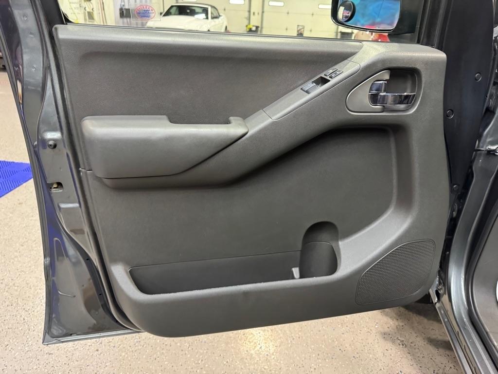 Nissan Frontier SE King Cab V6 4WD 2009
