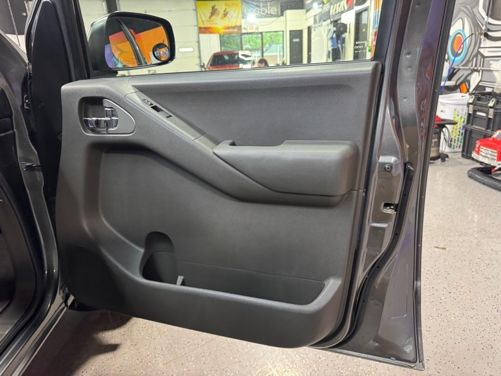 Nissan Frontier SE King Cab V6 4WD 2009