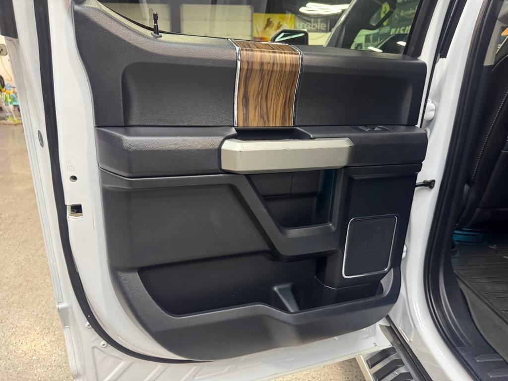 Ford F-150 SuperCrew 139" Lariat 4WD 2020