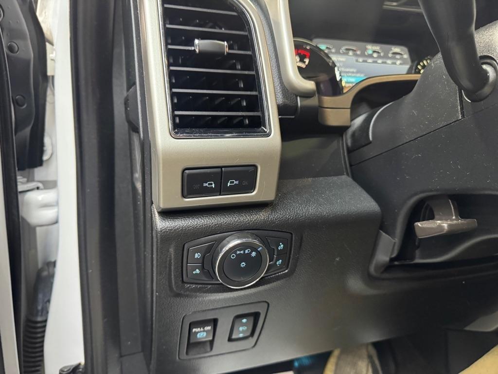 Ford F-150 SuperCrew 139" Lariat 4WD 2020