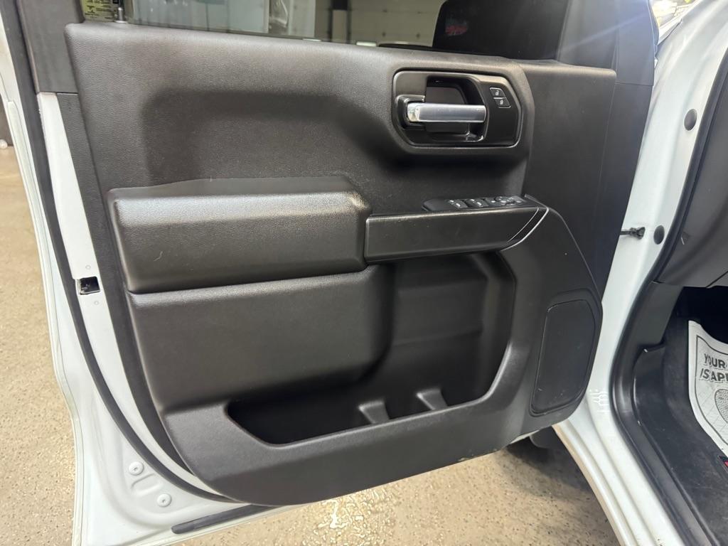 Chevrolet Silverado 1500 Custom Crew Cab Short Box 4WD 2021