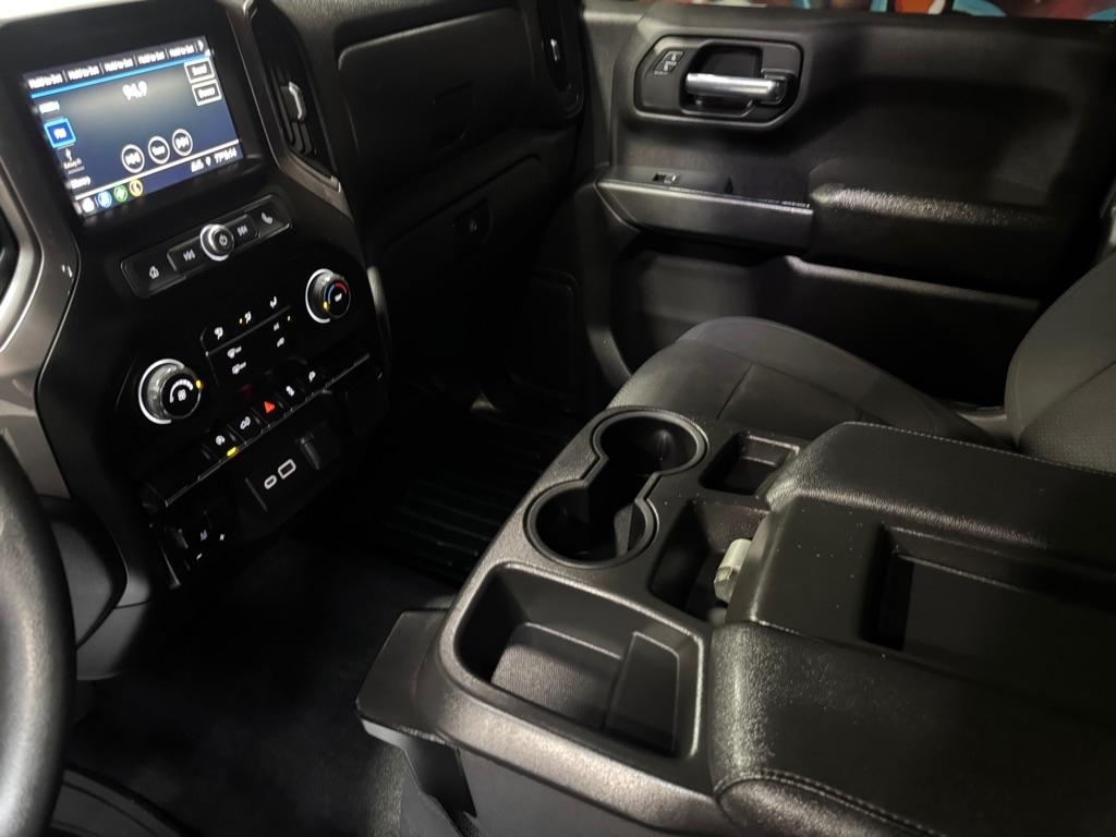 Chevrolet Silverado 1500 Custom Crew Cab Short Box 4WD 2021