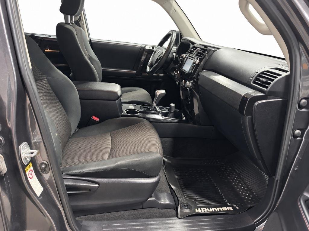 Toyota 4Runner SR5 4WD 2019