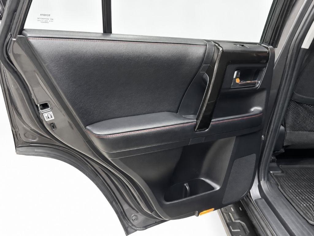 Toyota 4Runner SR5 4WD 2019