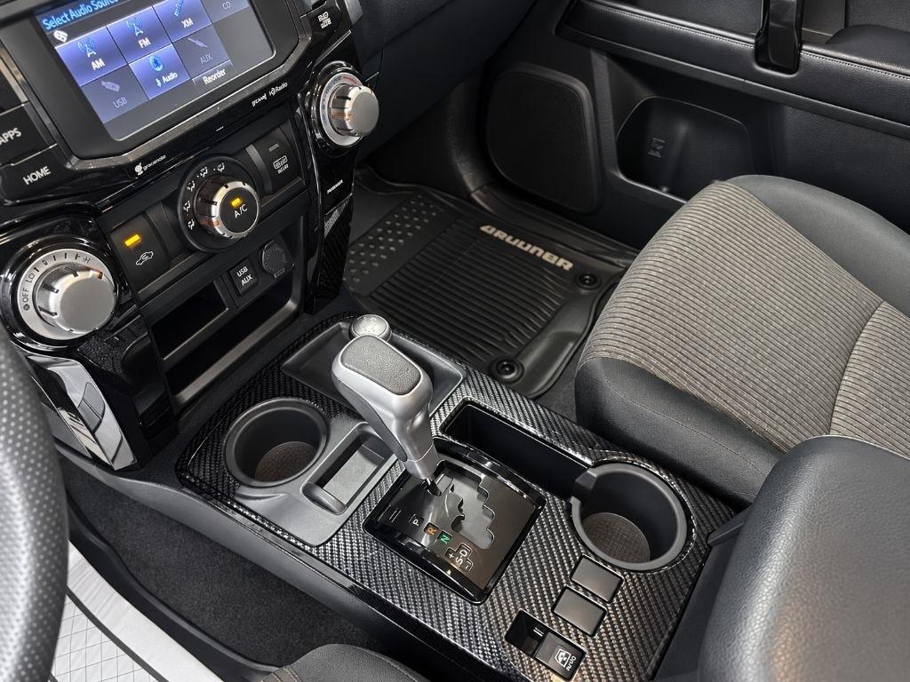 Toyota 4Runner SR5 4WD 2019