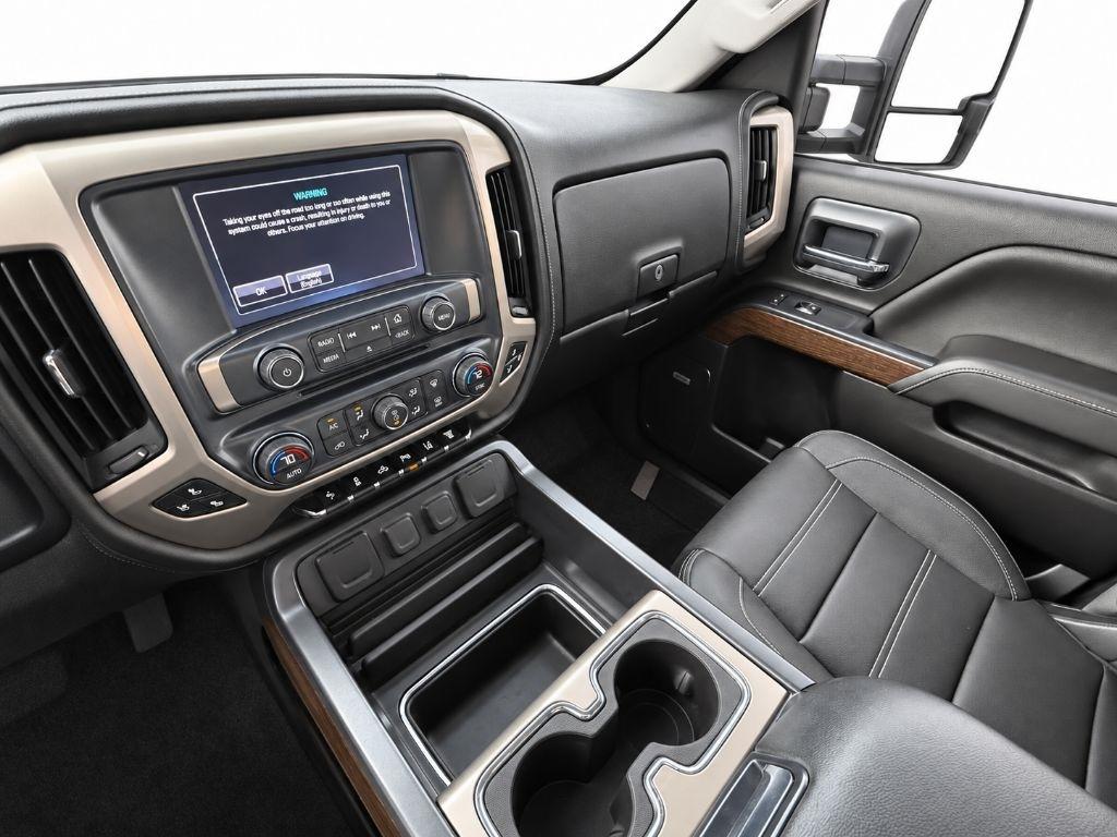 GMC Sierra 3500HD Denali Crew Cab 4WD 2018
