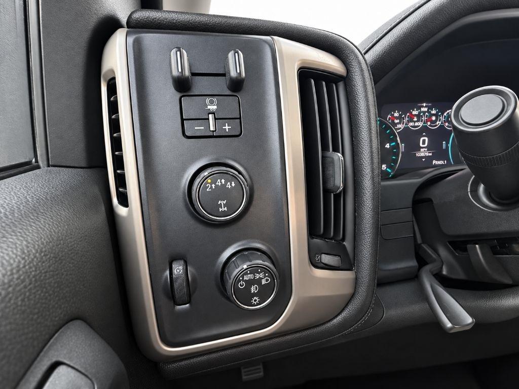 GMC Sierra 3500HD Denali Crew Cab 4WD 2018