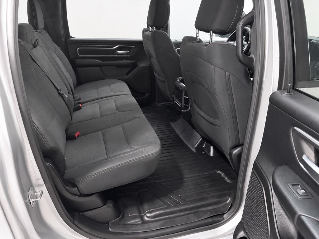 RAM 1500 Big Horn Crew Cab SWB 4WD 2020