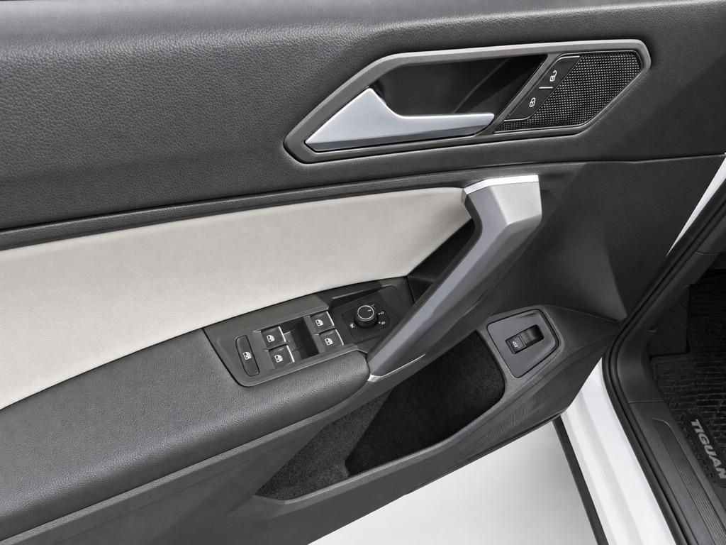 Volkswagen Tiguan SEL 4D SUV 4Motion 2020