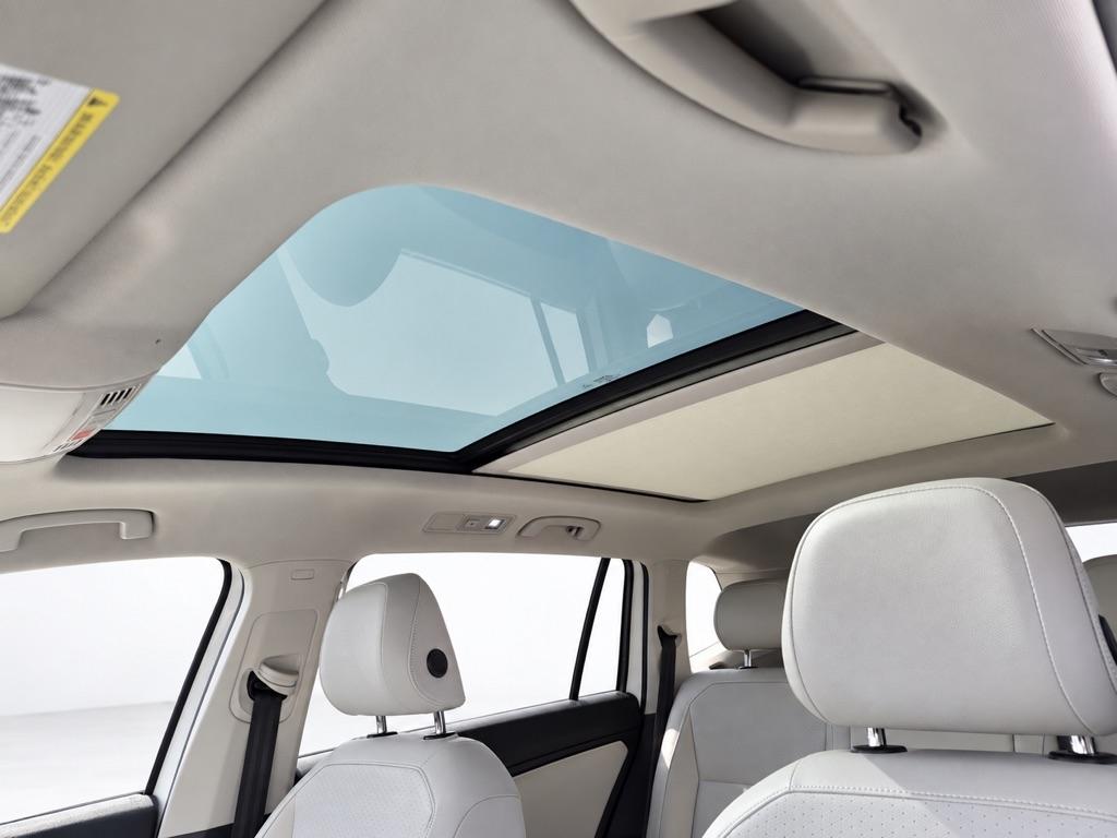 Volkswagen Tiguan SEL 4D SUV 4Motion 2020