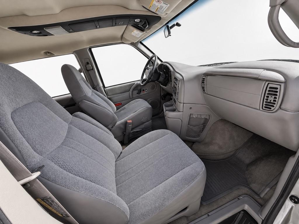 Chevrolet Astro 2WD 2004