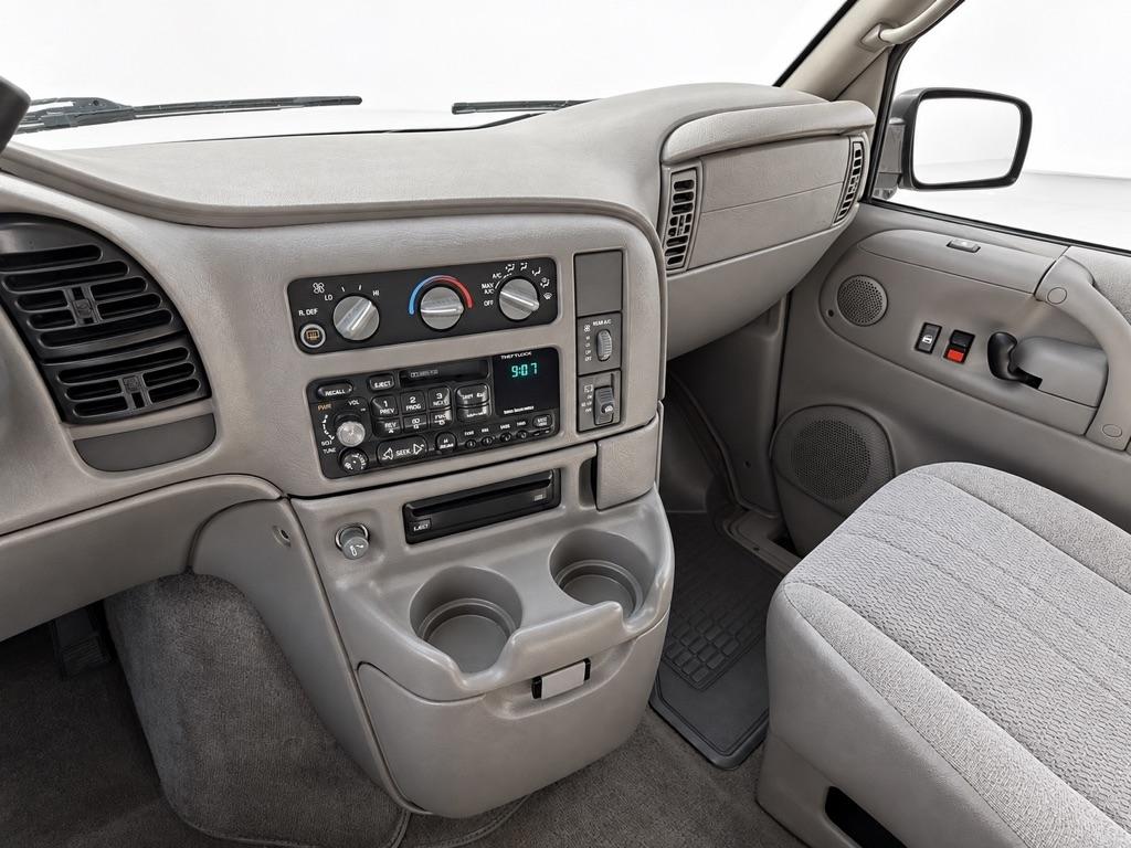 Chevrolet Astro 2WD 2004