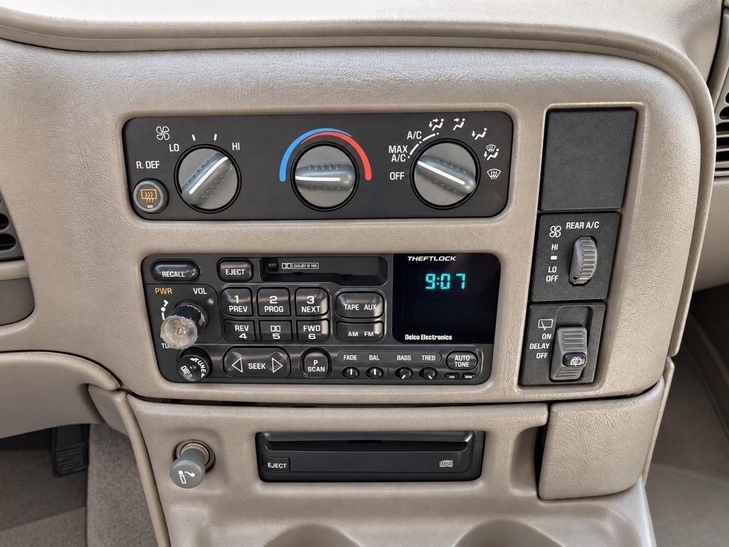 Chevrolet Astro 2WD 2004