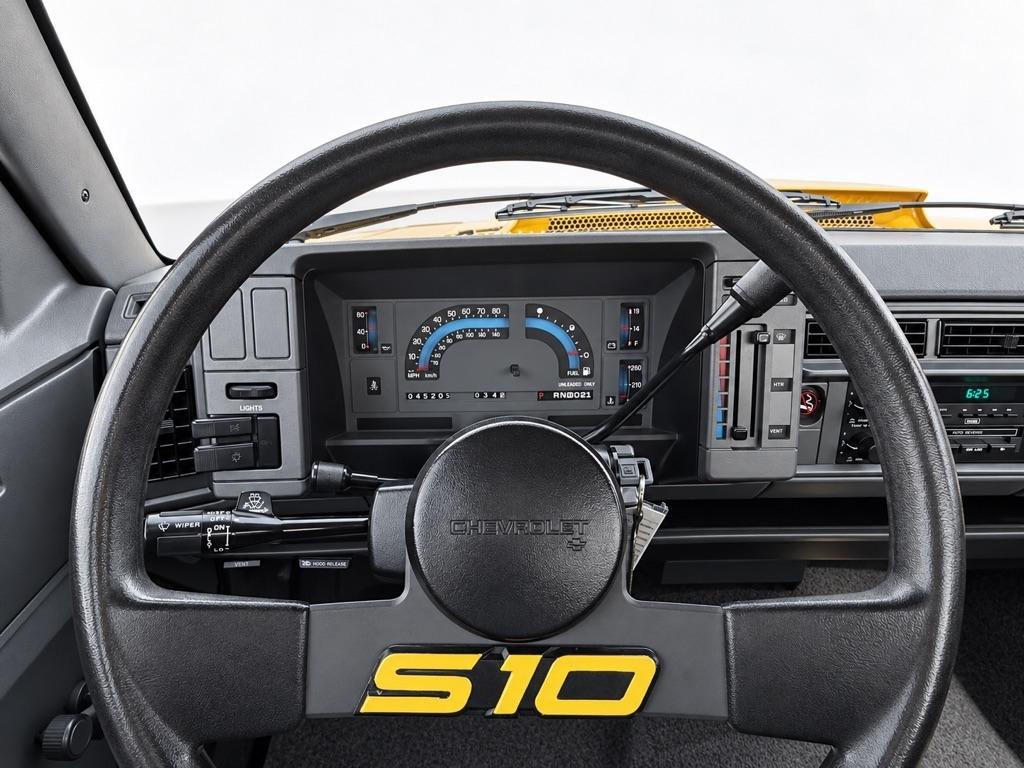 Chevrolet S10 Pickup Reg. Cab Long Bed 2WD 1991
