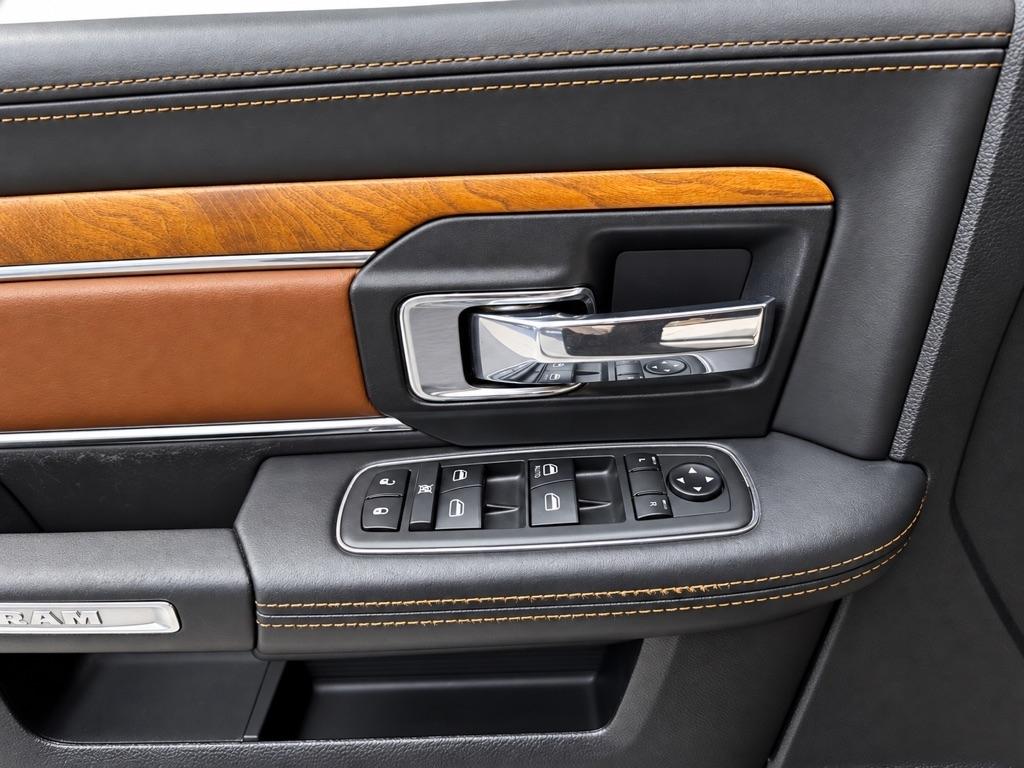 RAM 2500 Laramie Crew Cab SWB 4WD 2013