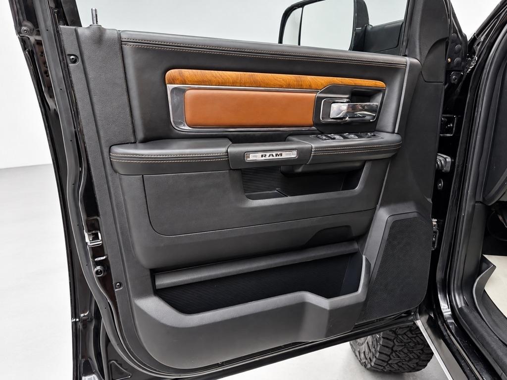 RAM 2500 Laramie Crew Cab SWB 4WD 2013