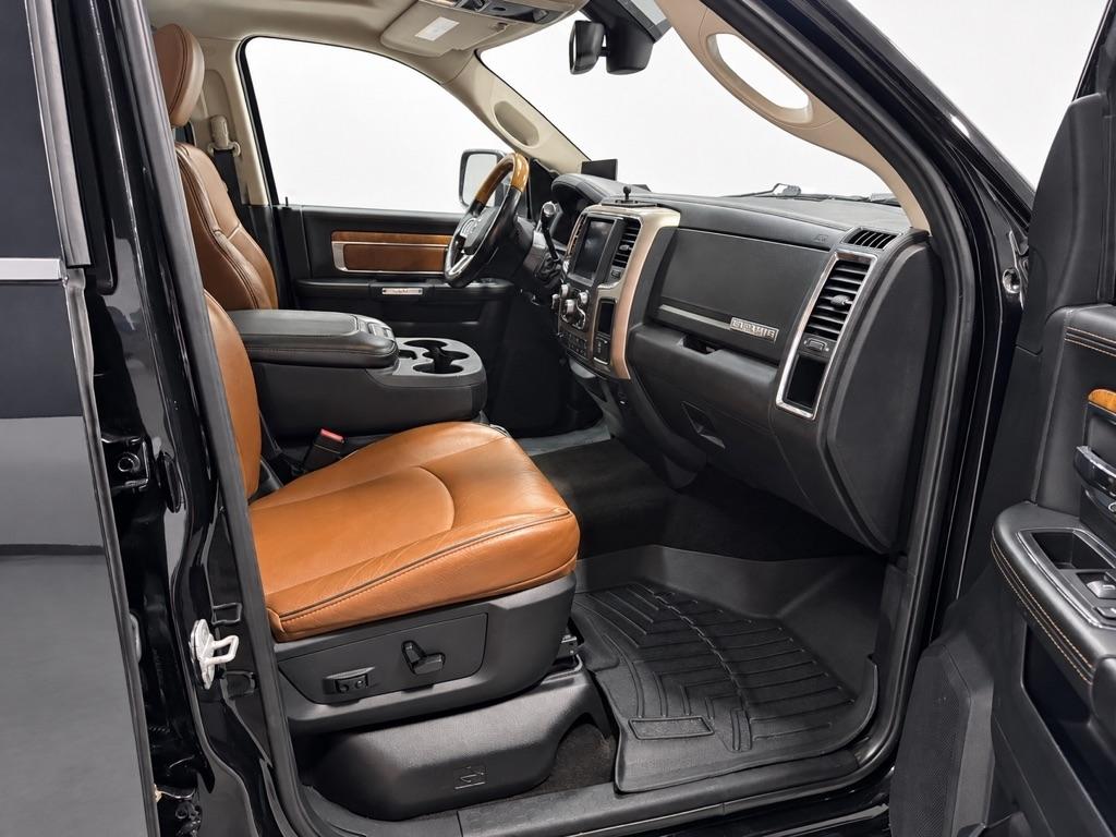 RAM 2500 Laramie Crew Cab SWB 4WD 2013