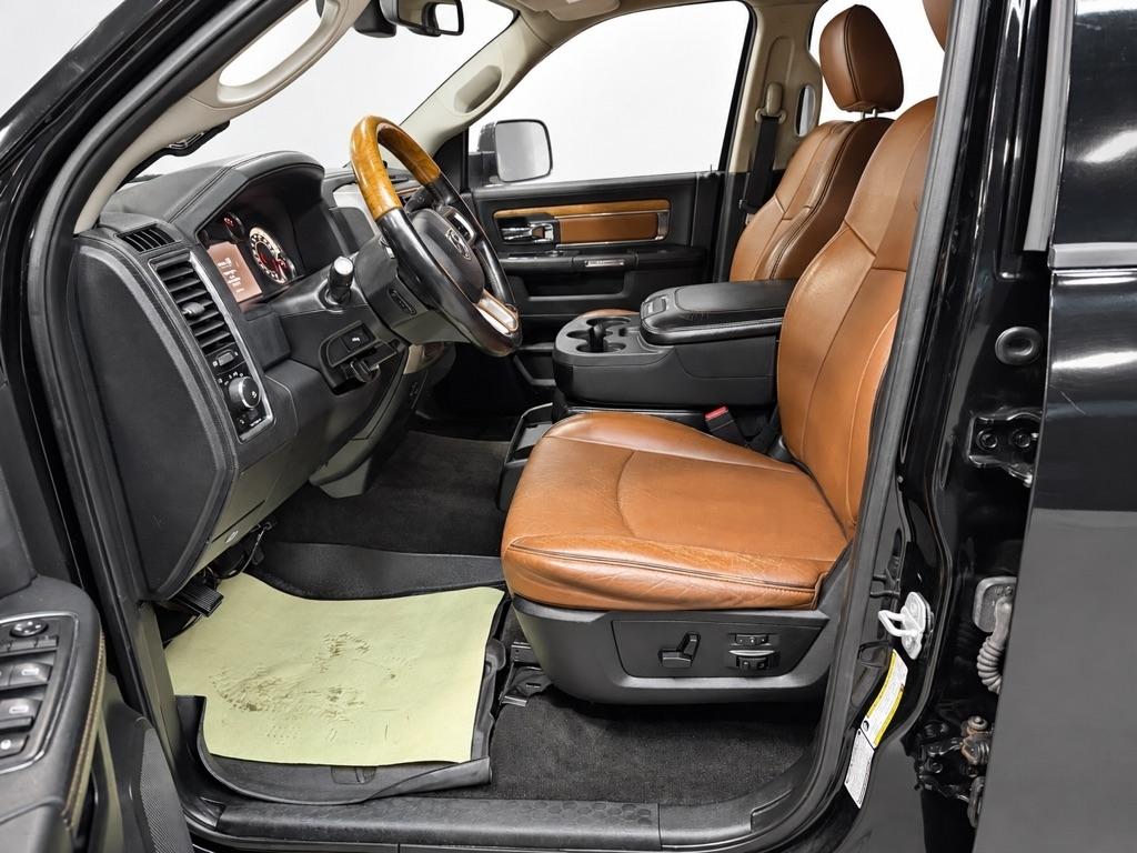 RAM 2500 Laramie Crew Cab SWB 4WD 2013