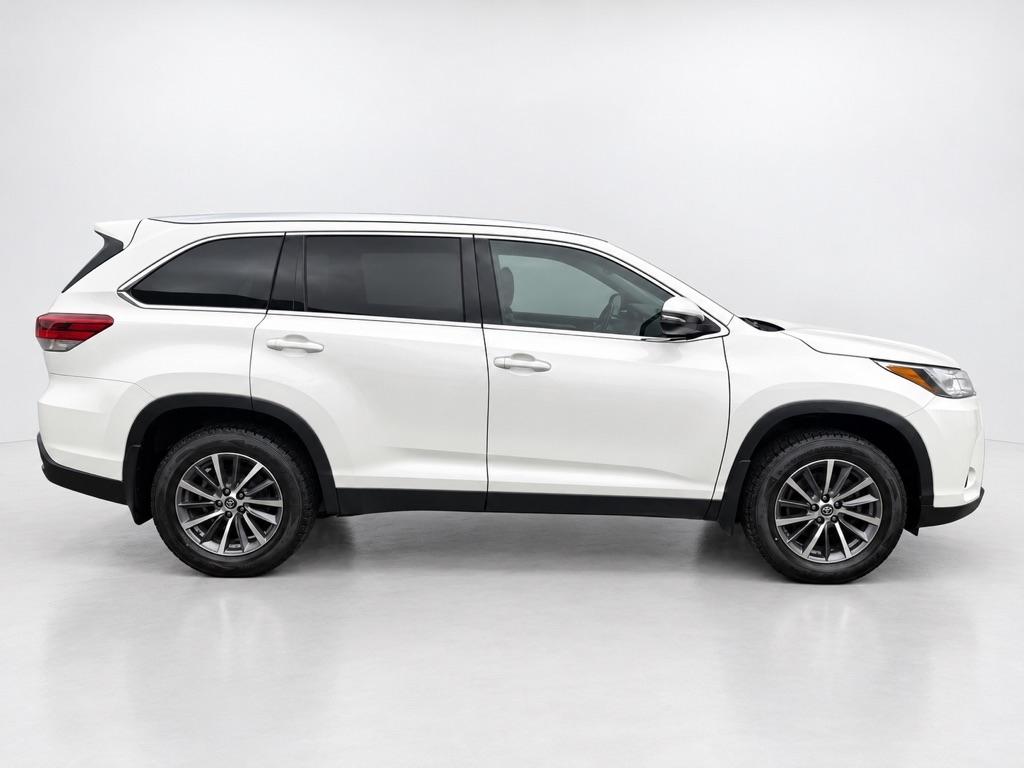 Toyota Highlander XLE 4D SUV AWD 2019