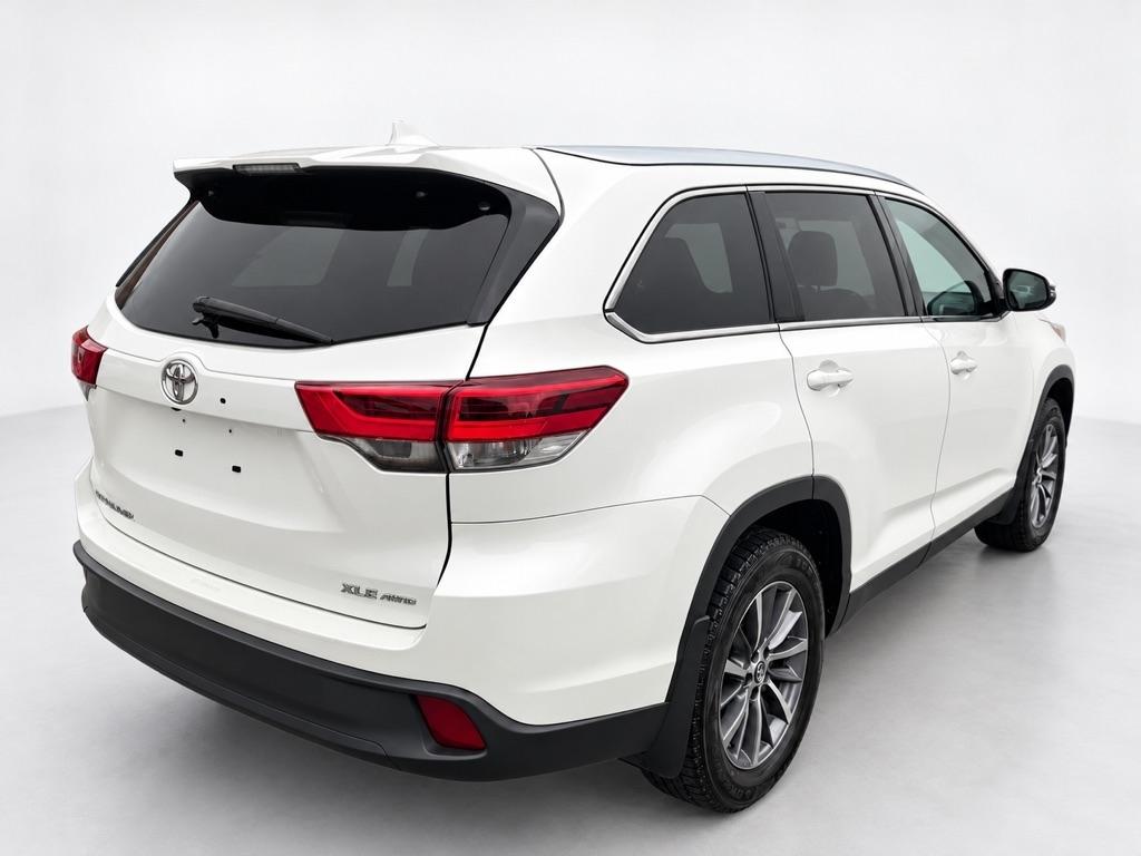 Toyota Highlander XLE 4D SUV AWD 2019