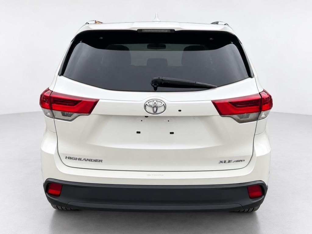 Toyota Highlander XLE 4D SUV AWD 2019