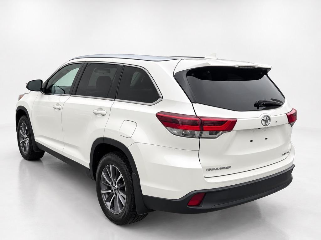 Toyota Highlander XLE 4D SUV AWD 2019