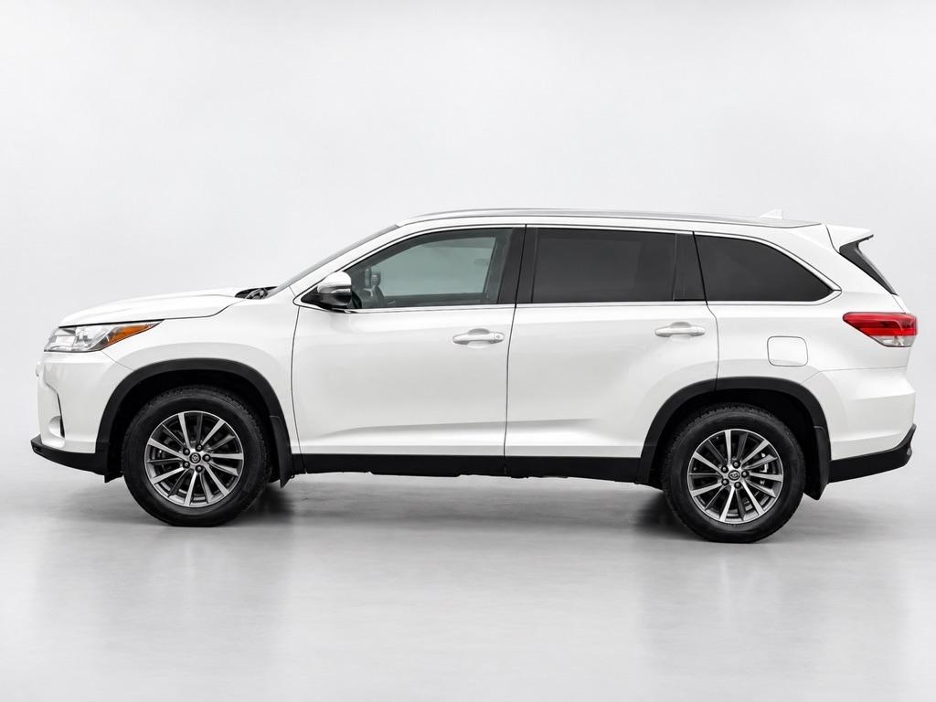 Toyota Highlander XLE 4D SUV AWD 2019