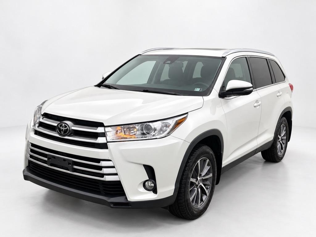 Toyota Highlander XLE 4D SUV AWD 2019