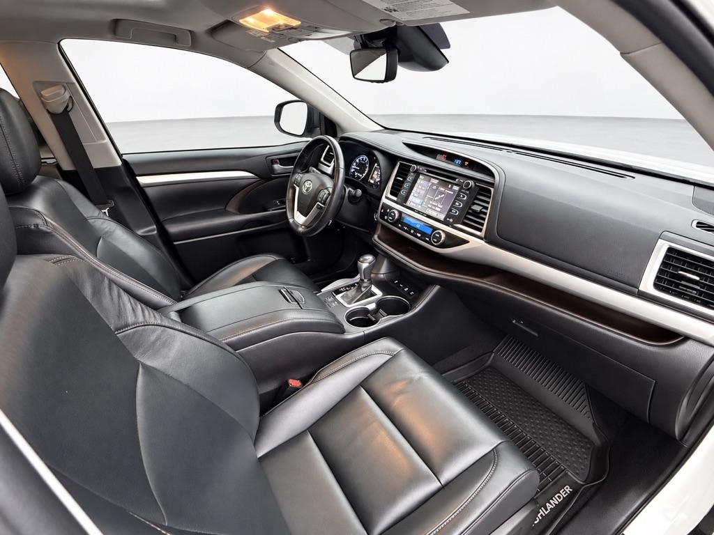 Toyota Highlander XLE 4D SUV AWD 2019