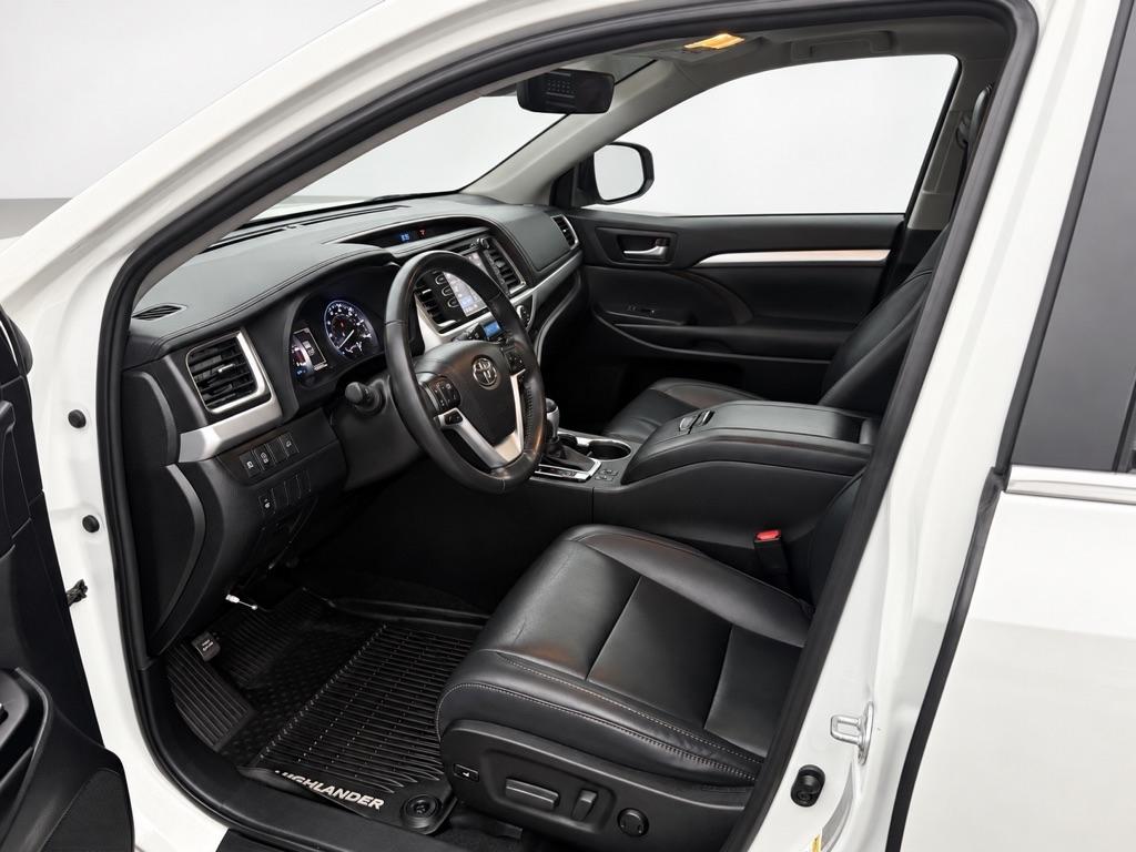 Toyota Highlander XLE 4D SUV AWD 2019