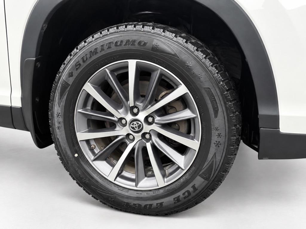 Toyota Highlander XLE 4D SUV AWD 2019