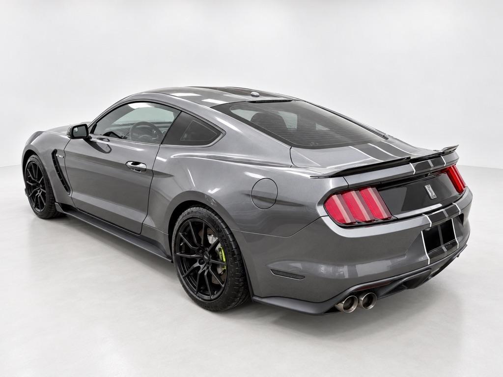 Ford Shelby GT350 Base 2016