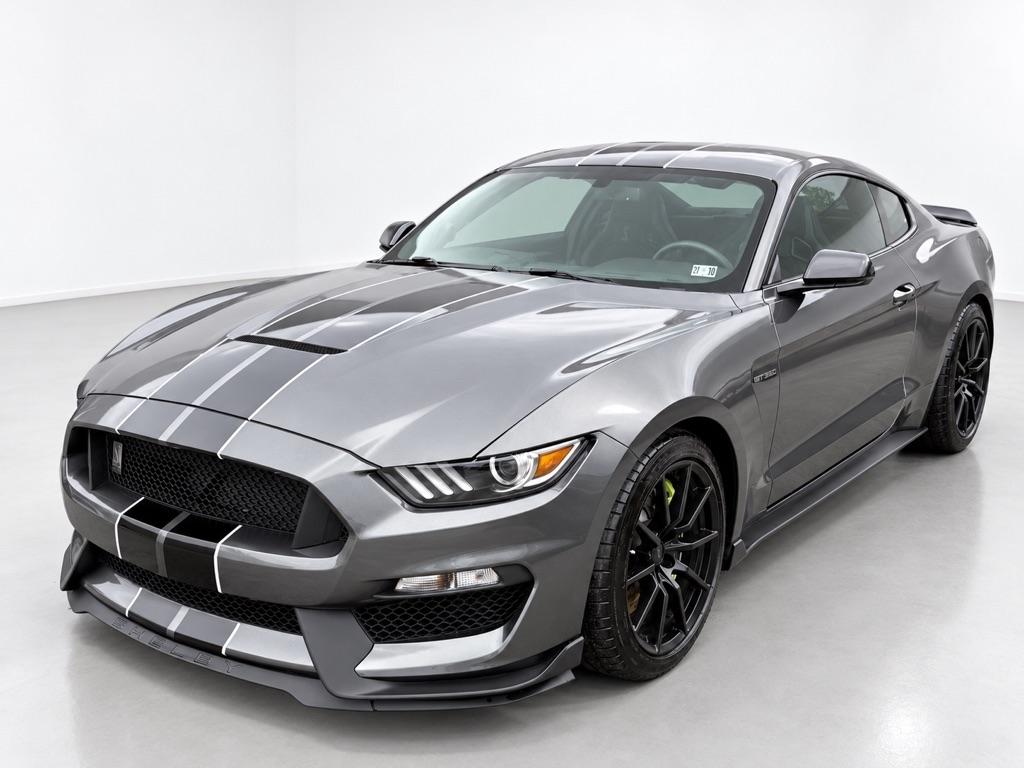 Ford Shelby GT350 Base 2016