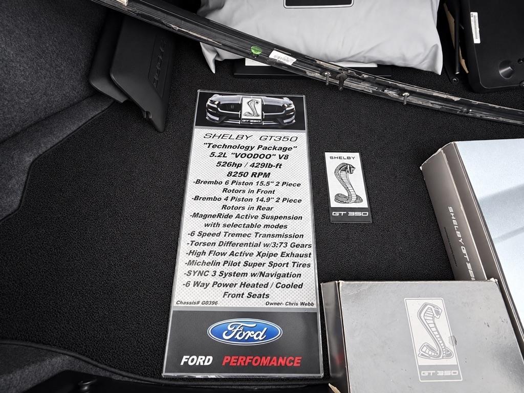 Ford Shelby GT350 Base 2016