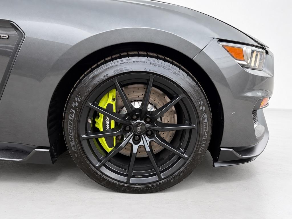 Ford Shelby GT350 Base 2016