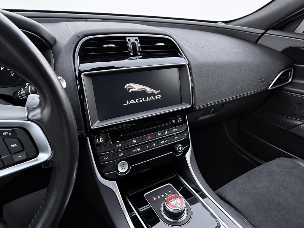 Jaguar XE S AWD 2018