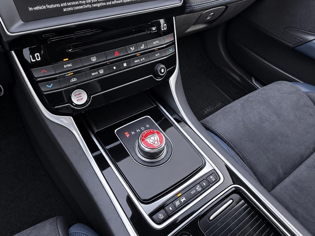 Jaguar XE S AWD 2018