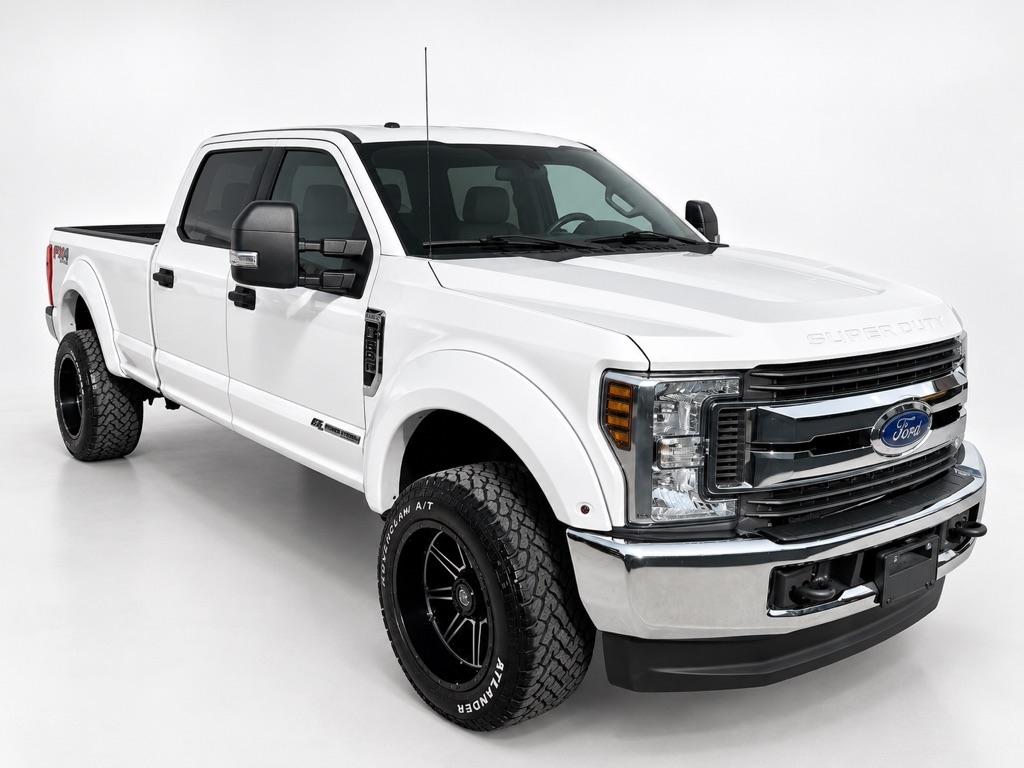 Ford F-250 SD XLT Crew Cab 4WD 2018
